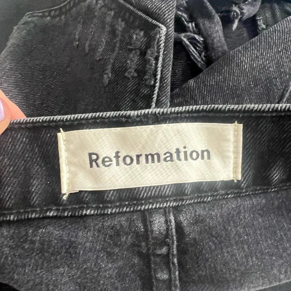 Reformation Black Distressed Denim Jeans Cut-Off Shorts‎ Size US 30 - Picture 9 of 11